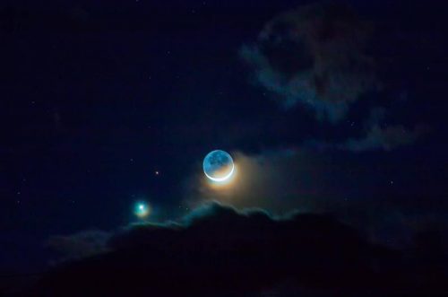 Congiunzione Luna Venere e stelle cadenti: in arrivo due suggestivi fenomeni