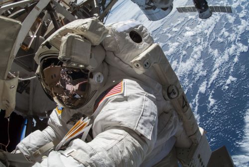 Viaggi nello spazio: capacità fisiche in assenza di gravità crollano fino al 50%
