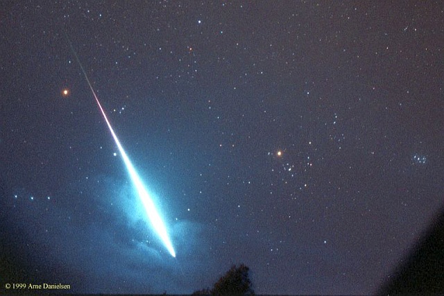 Meteora del 30 maggio, ricostruita traiettoria: era diretta su Venezia