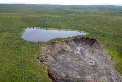 Canada: lo scioglimento del permafrost provoca enormi crateri