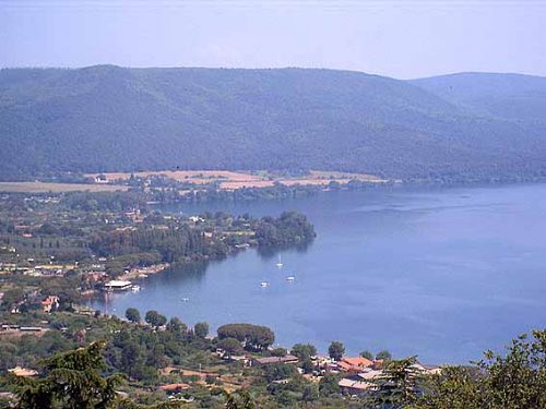 Lago di Bracciano: scoperte 14 bombe risalenti alla II Guerra Mondiale