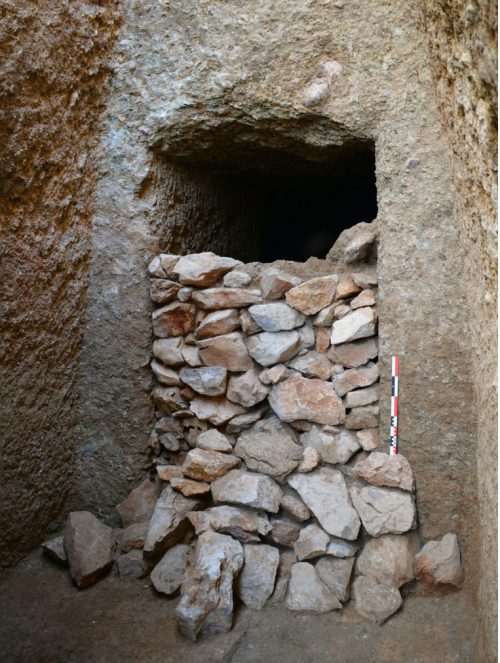 Grecia: scoperta una tomba intatta della civiltà micenea