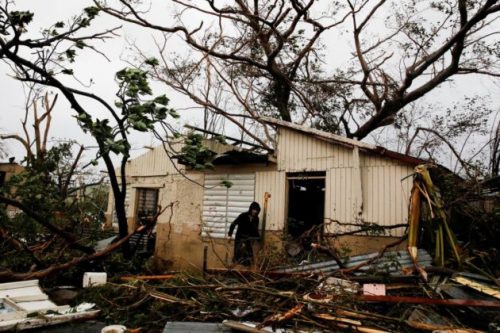 Uragano Maria: l’isola di Porto Rico rasa al suolo