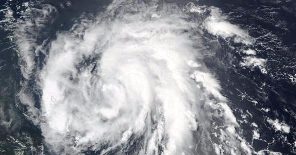 Caraibi: allarme per l’uragano Maria, in arrivo nuove devastazioni