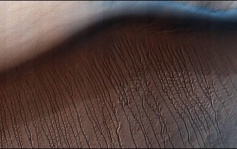 Marte: misteriosi solchi fotografati dal Mars Reconnaissance Orbiter
