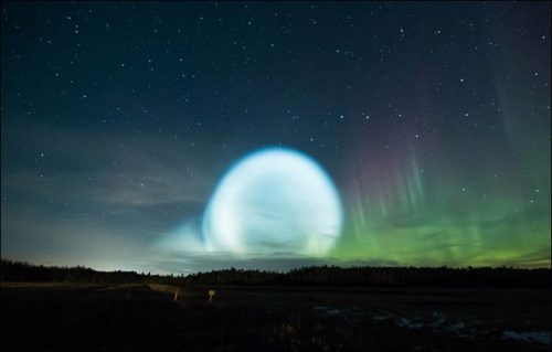 Sfere di luce in Siberia, centinaia di avvistamenti: foto e video