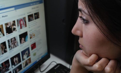 Facebook e depressione: l’ammissione dei vertici del social