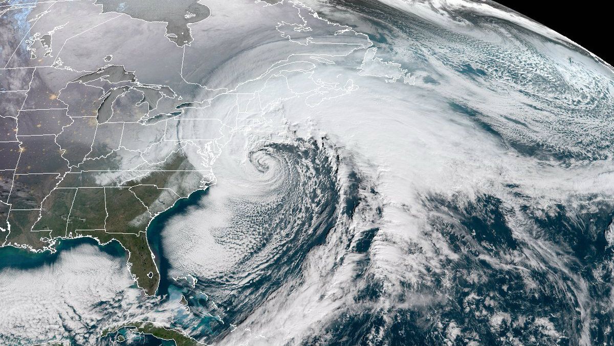 Bomb Cyclone: impressionante tempesta di neve colpisce gli Usa