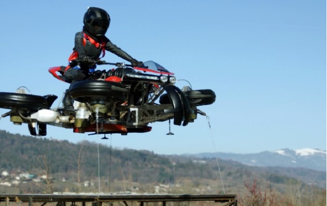 moto-che-vola-1.jpg