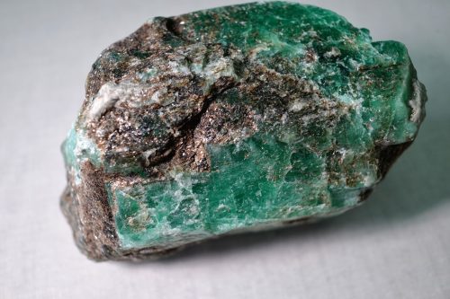 Russia: scoperto smeraldo di 1,6 chili