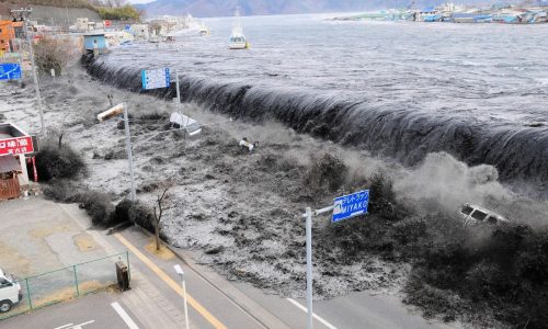 Terremoto Giappone: scossa di magnitudo 6.8. Allerta tsunami
