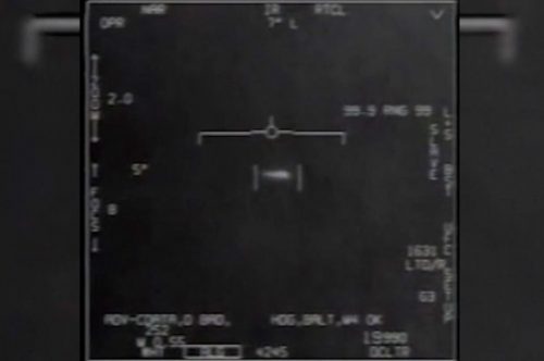 USA: gli UFO minacciano i piloti militari. Senato in allarme