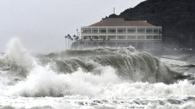 Tifone Krosa: il Giappone evacua 570.000 persone