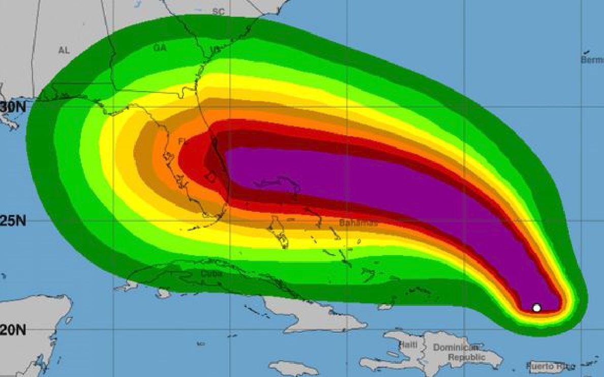 Uragano Dorian sempre più pericoloso: categoria 4, cambiata la traiettoria