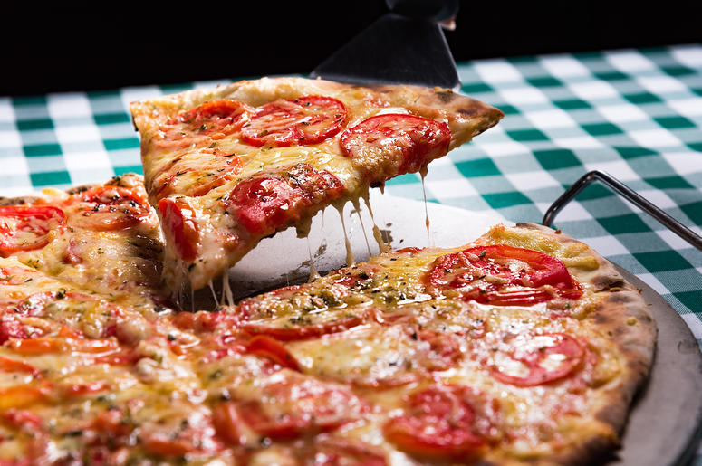 Salute: la pizza causa il cancro? Ecco come evitare pericoli