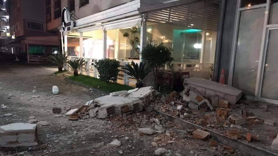Potente terremoto colpisce l’Albania, trema il sud Italia. Le prime immagini