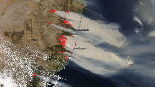 Australia: incendi ‘apocalittici’ nell’est del paese. Le immagini della NASA