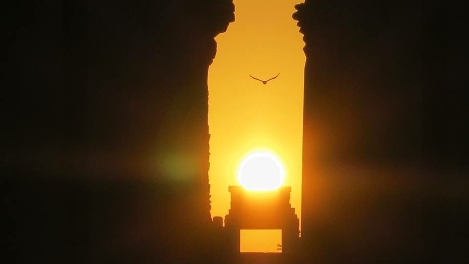 Egitto: il Sole del solstizio si allinea ai templi Karnak e Hatshepsut