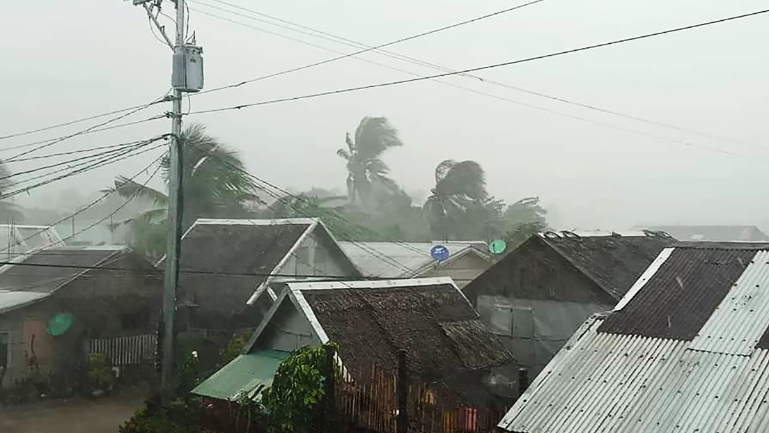 Filippine, arriva il tifone Tisoy: 200mila evacuati dalla costa