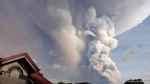 Filippine: la cenere ricopre l’Isola di Luzon. Si teme tsunami vulcanico