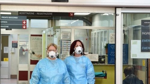 Coronavirus in Italia: 349 morti in 24 ore. Aumentano i guariti