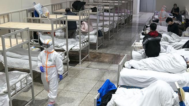 Coronavirus: a Wuhan i morti aumentano a 3.869. Rivisti i dati dell’epidemia