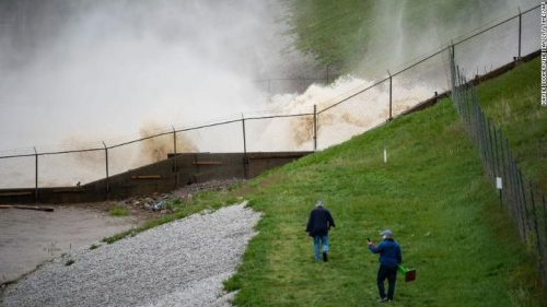 Michigan: cede la diga di Edenville. Oltre 10mila evacuati