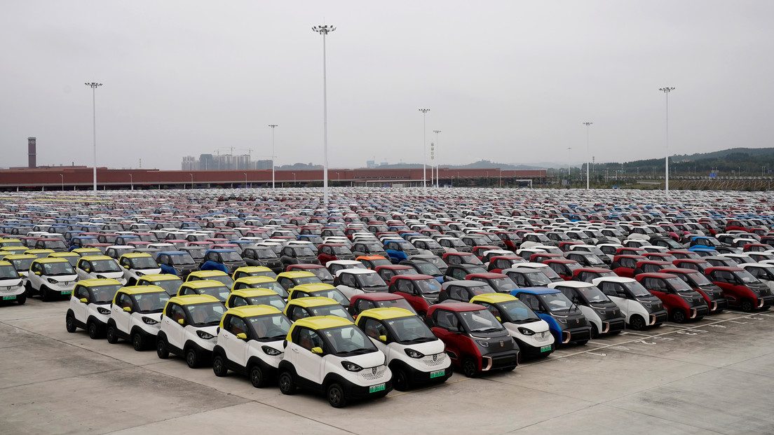 Cina: in arrivo le batterie per auto che durano 16 anni e 2 milioni di chilometri