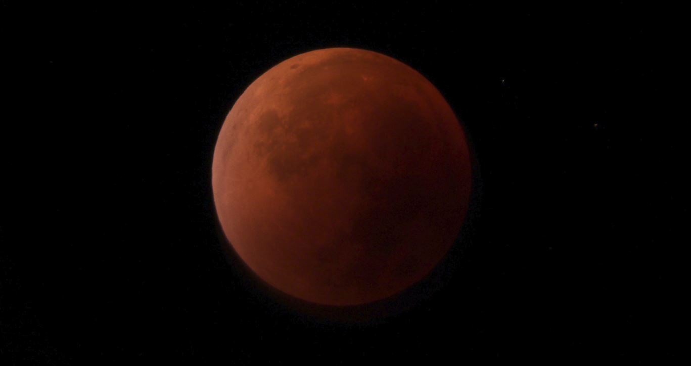 Eclissi penombrale di Luna il 5 giugno: cos’è e come osservarla