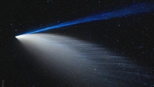 Spazio: perché la cometa NEOWISE ha ‘due code’?