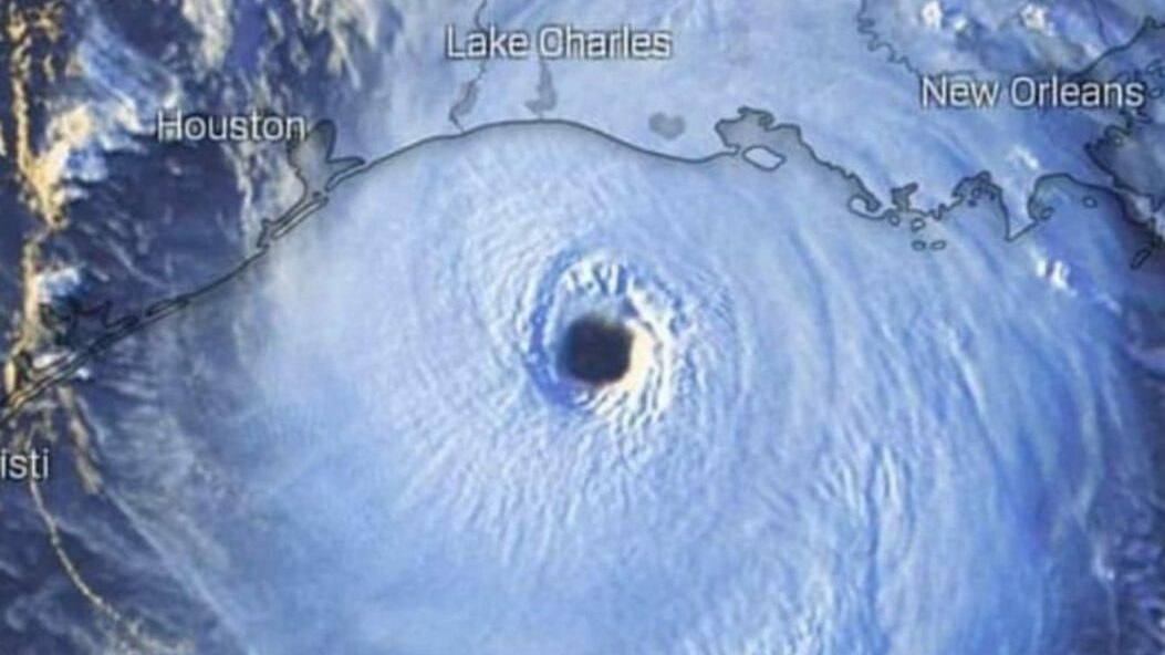 USA: l’uragano Laura si avvicina alla costa. Paura in Louisiana
