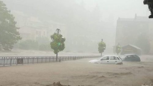 Francia: violento temporale nel sud del paese. Precipitazioni record provocano alluvione