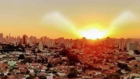 Egitto: il Sole al tramonto produce uno strano effetto. Stupore tra gli osservatori