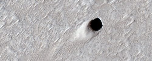 Marte: scoperto gigantesco cunicolo sotterraneo. ‘É il più grande mai visto
