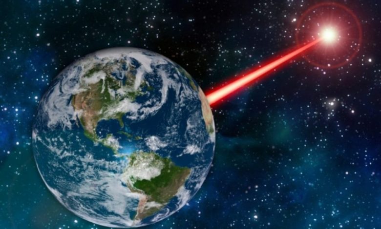 Un laser per attirare l’attenzione delle civiltà aliene. Il progetto del MIT