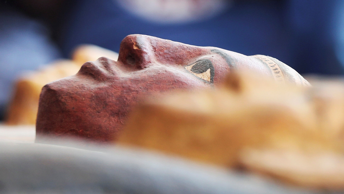 Egitto: oltre 100 sarcofagi intatti scoperti a Saqqara. ‘É la scoperta dell’anno’