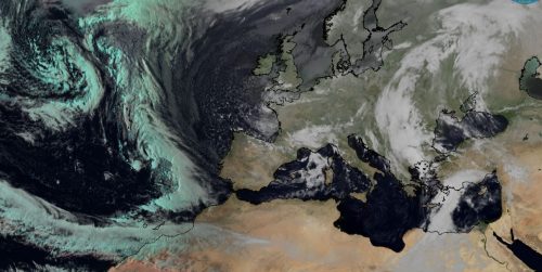 Allerta meteo per otto regioni italiane: nuova perturbazione invernale in arrivo