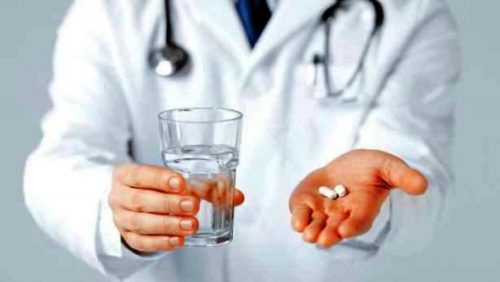 Al via la sperimentazione del Molnupiravir: ‘Un farmaco che cura il COVID a casa’