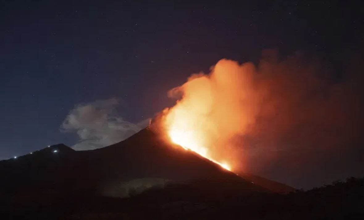 eruzione-vulcano-san-cristobal-1.jpg