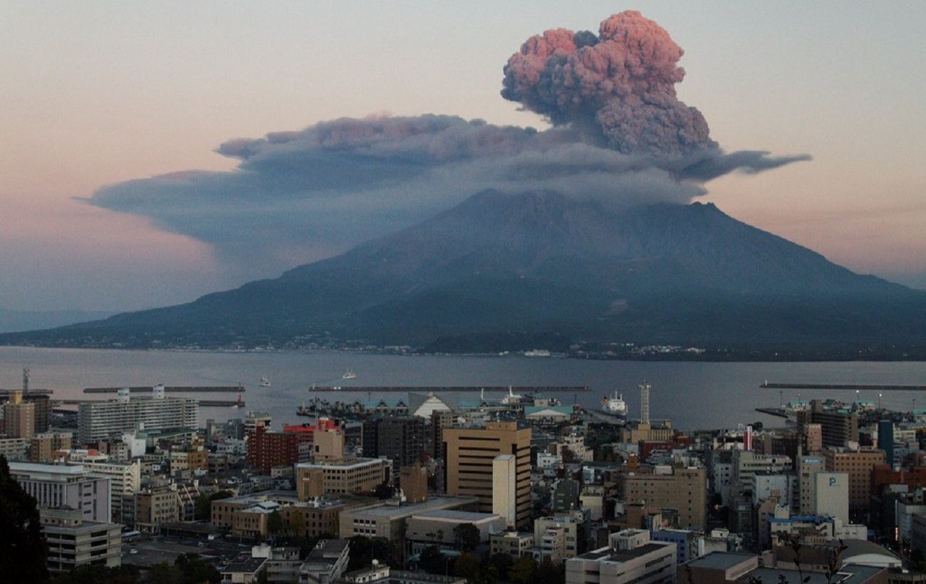 Giappone: erutta il vulcano Sakurajima. Popolazione in allerta