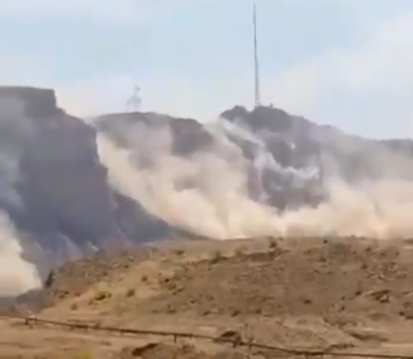 Iran: un terremoto provoca una colossale frana a Bandar Genaveh. Il video