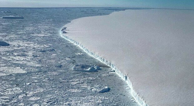 x5907008_1154_iceberg_a68-1.jpg.pagespeed.ic_.ZH5dj1jQTp-1.jpg