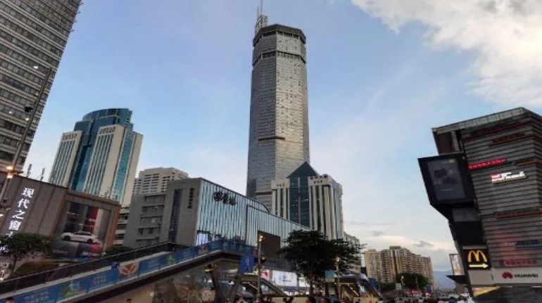 Cina: trema grattacielo SEG Plaza. Panico a Shenzen. Il video