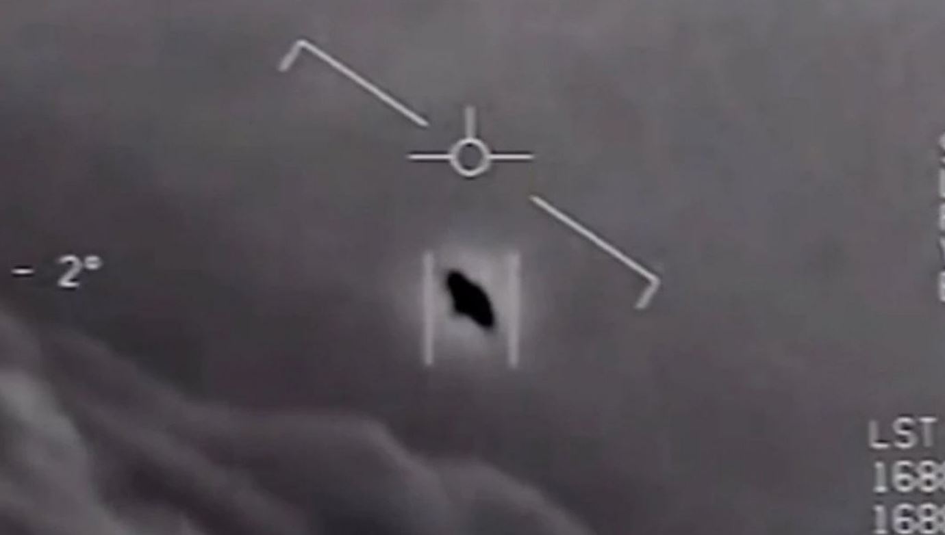 Avvistamenti Ufo, si tratta di astronavi aliene? L’intelligence Usa fa chiarezza