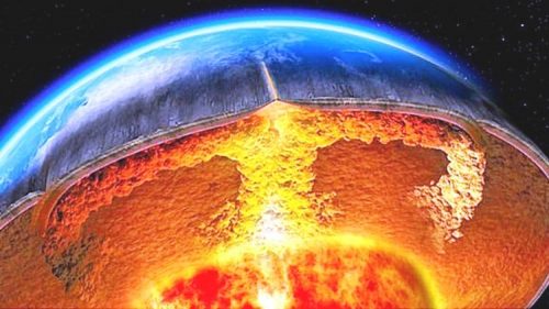 Il nucleo della Terra sta crescendo in maniera ‘non omogenea’. Il fenomeno inspiegabile