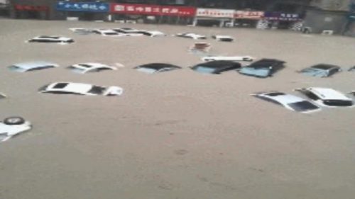 Cina: alluvione nella provincia di Henan. Pendolari intrappolati nella metropolitana Zhengzhou