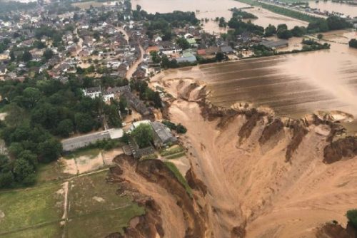 Alluvione in Germania: colossale frana spazza via le case, morti e dispersi confermati