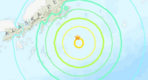 Tremenda scossa di terremoto M 8.2 scuote le coste dell’Alaska: diramato allarme tsunami
