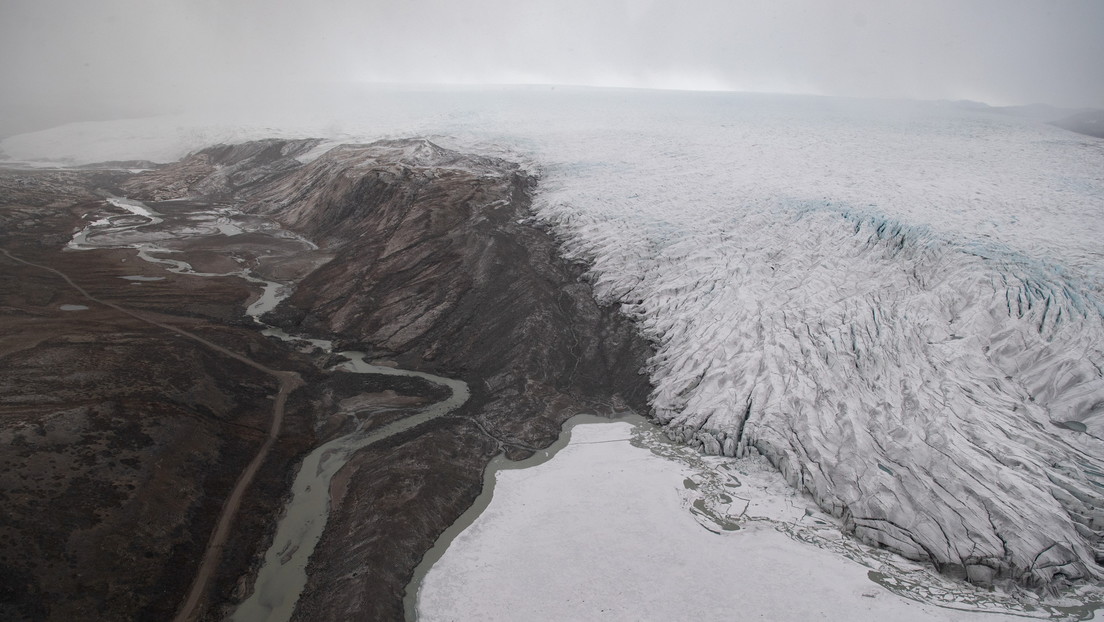 Groenlandia: pioggia sulla vetta più alta della calotta glaciale. Non accadeva da 70 anni