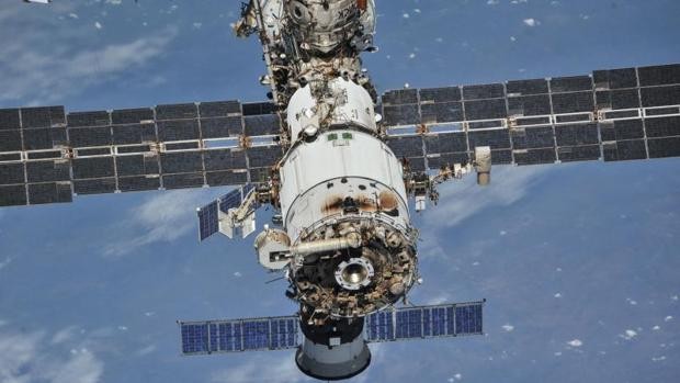 Spazio: nuove crepe nella Stazione Spaziale Internazionale. L’allarme dei cosmonauti russi